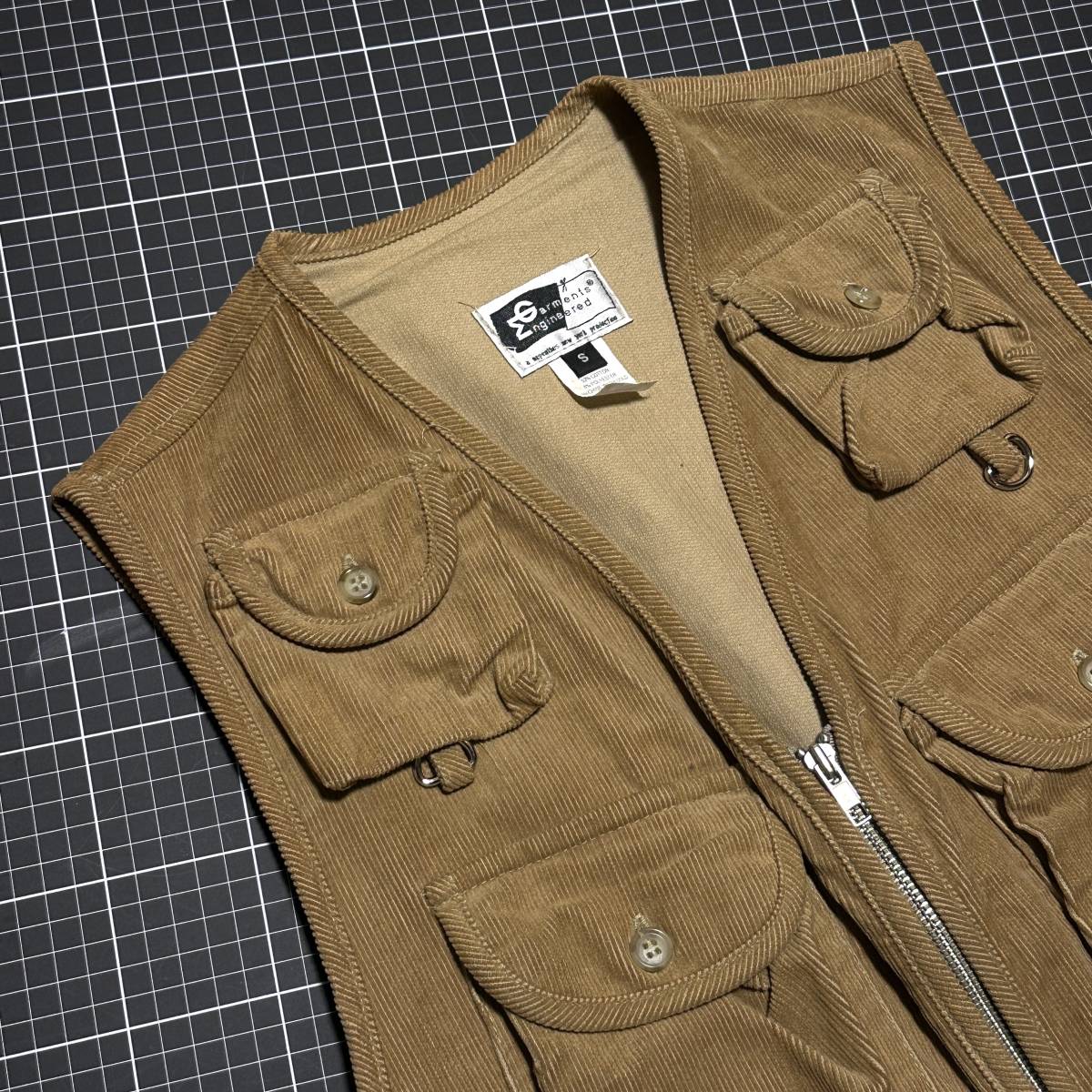 エンジニアドガーメンツ『 コーデュロイ・ベスト』ハンティングベスト・フィッシングベスト ENGINEERED GARMENTS ネペンテス