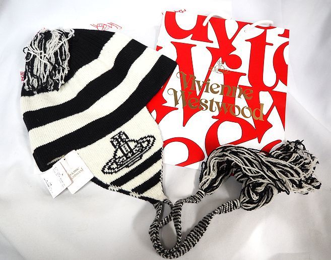 即完売 新品タグ付き Vivienne Westwood ORB フラップ付ワッチ 即完売 新品タグ付き Vivienne Westwood ORB フラップ付ワッチ