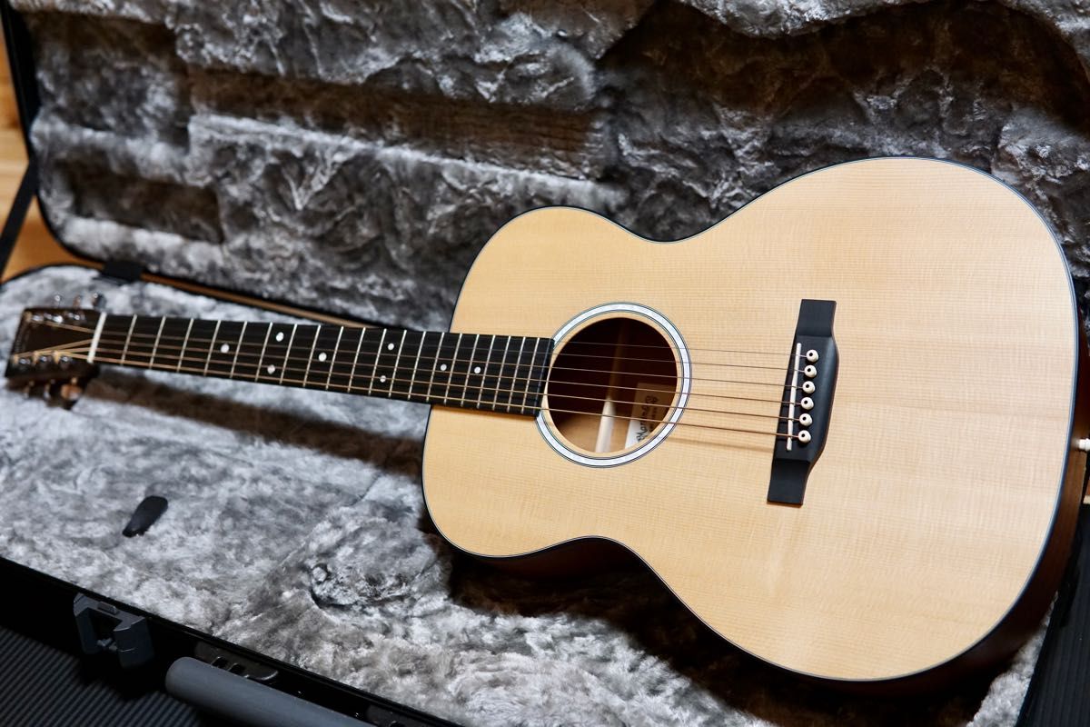 注目ショップ 美品 YAMAHA FP-300MN オール単板 Martin 000 Junior