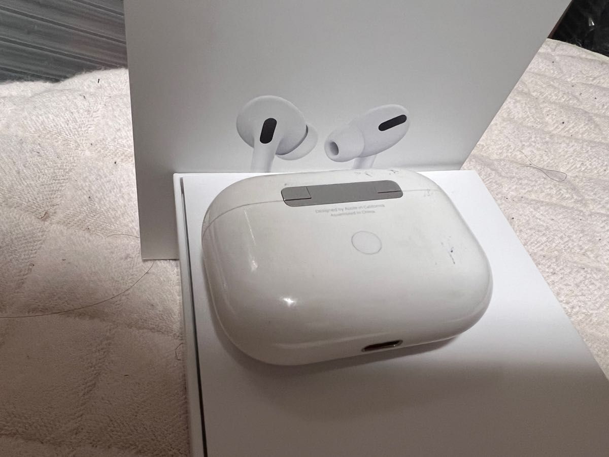 第1世代　AirPods Pro 充電ケースのみ エアーポッズプロ 充電器 正規品 本体