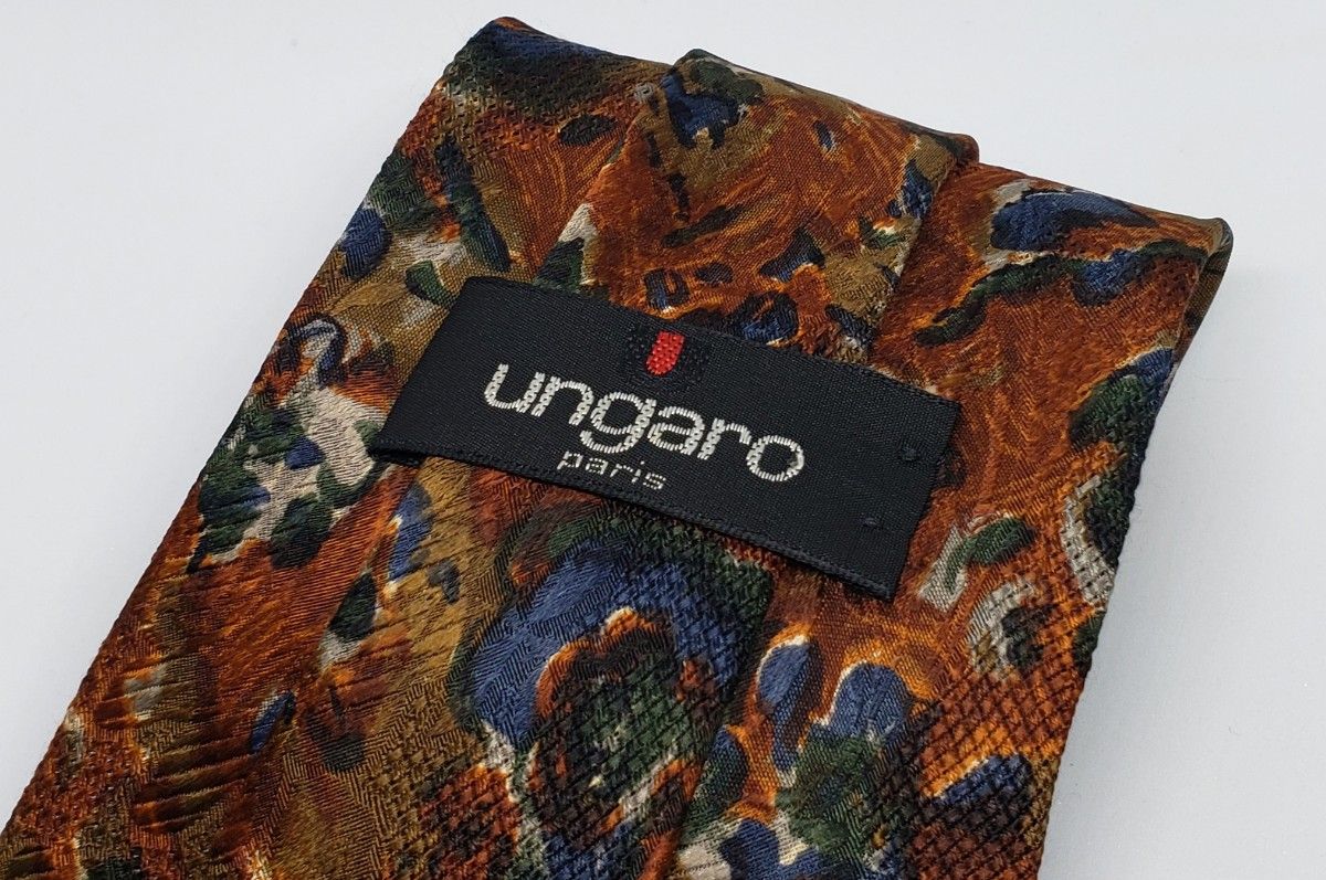 ⑲未使用　ungaro ネクタイ シルク100% イタリア製 ブラウン系 ウンガロ