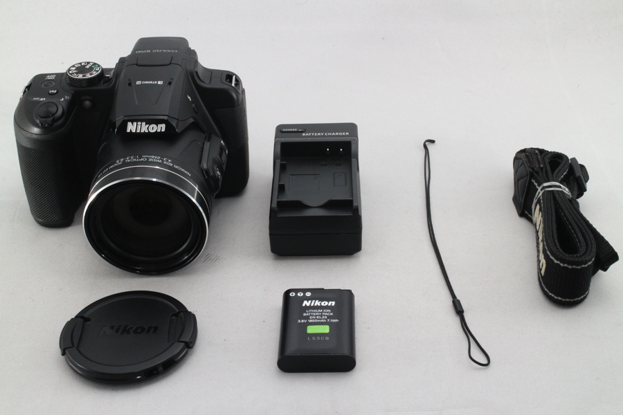 3723- ニコン Nikon デジタルカメラ COOLPIX B700 光学60倍ズーム 2029万画素 ブラック 超美品