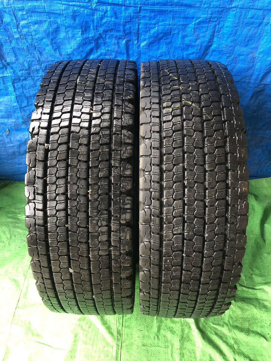 245/70R19.5 136/134J ブリジット　W900 スタッドレス　2本 9mm〜10mm 送料無料_画像1