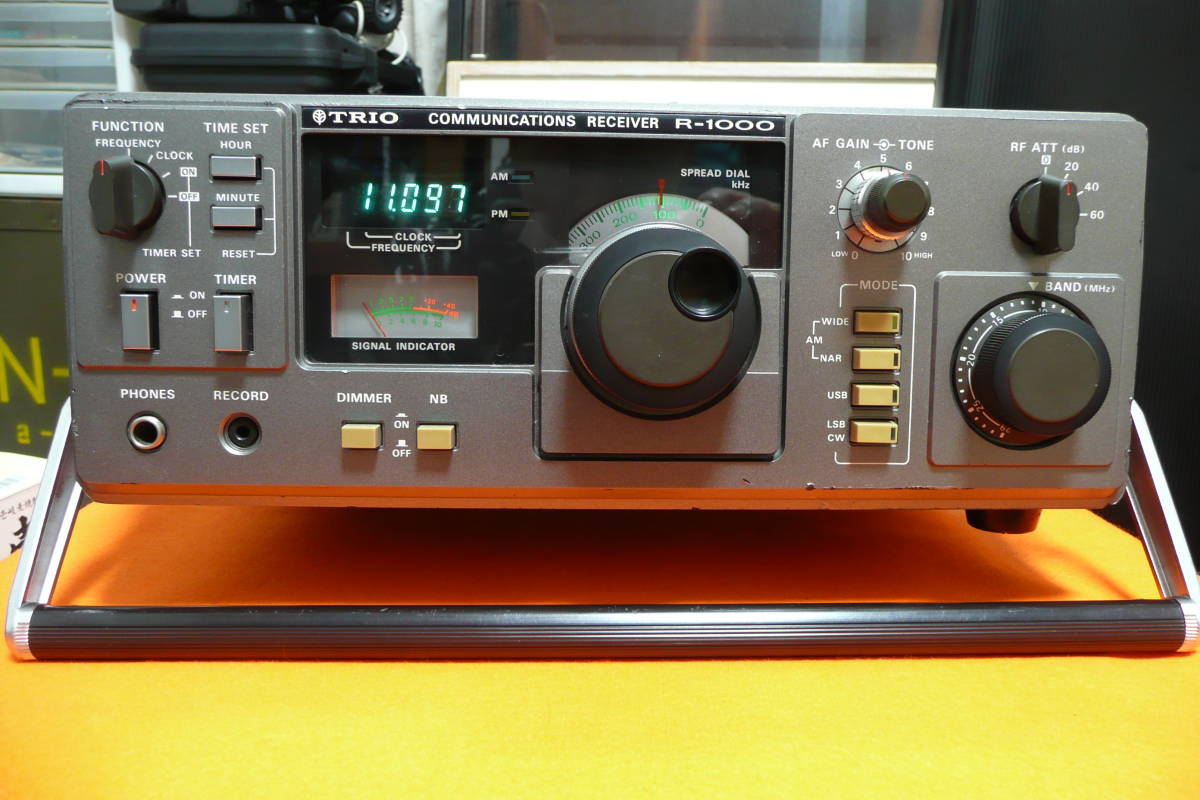 TRIOトリオ R-1000 短波/中波/長波受信機 BCL ラジオ《希少品》 TRIOトリオ R-1000 短波/中波/長波受信機 BCL ラジオ《希少品》