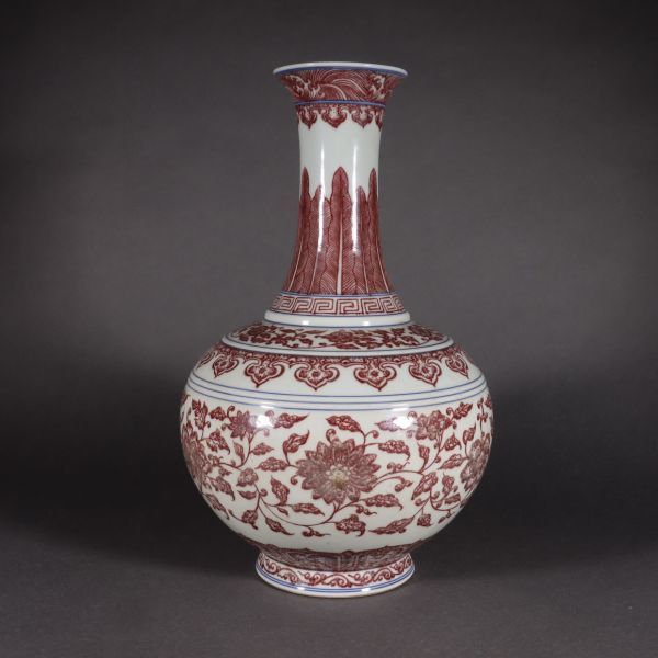 【爆買い！】 乾隆年製 清◆ 中国陶瓷◆「 釉裡紅花卉紋賞瓶◆ 幅さ約：25CM 高さ約：38CM 」 箱付 清