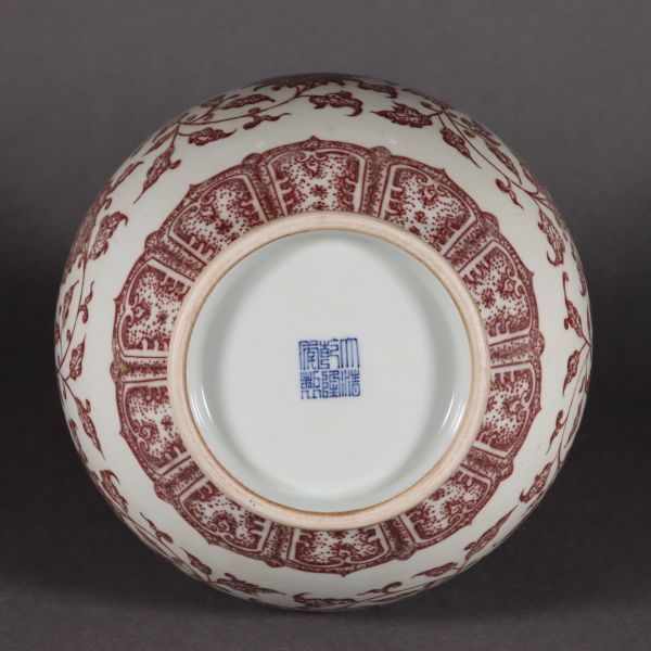 中国陶瓷◆「 清◆ 乾隆年製 釉裡紅花卉紋賞瓶◆ 箱付 」 高さ約：38CM 幅さ約：25CM_画像9