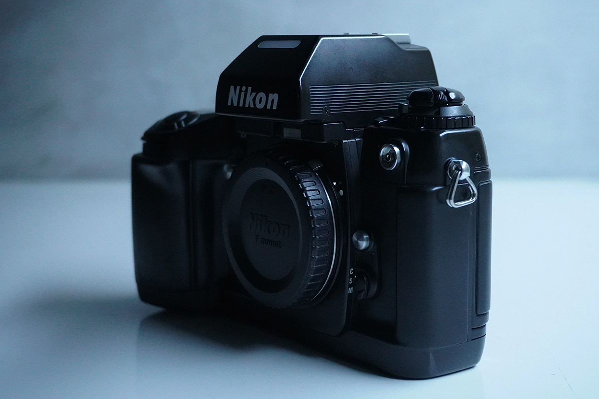 動作品 良品 ファインダー 液漏れなし ニコン Nikon F4 ボディ オートフォーカス 一眼レフ フィルム カメラ ヴィンテージ