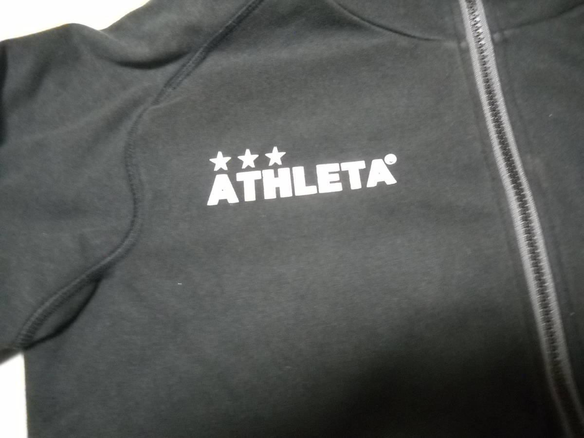 1411　アスレタ　ATHLETA　少し厚めの防風タイプ　フードジャケット　スウェットパーカー　ブラック　Sサイズ_画像2