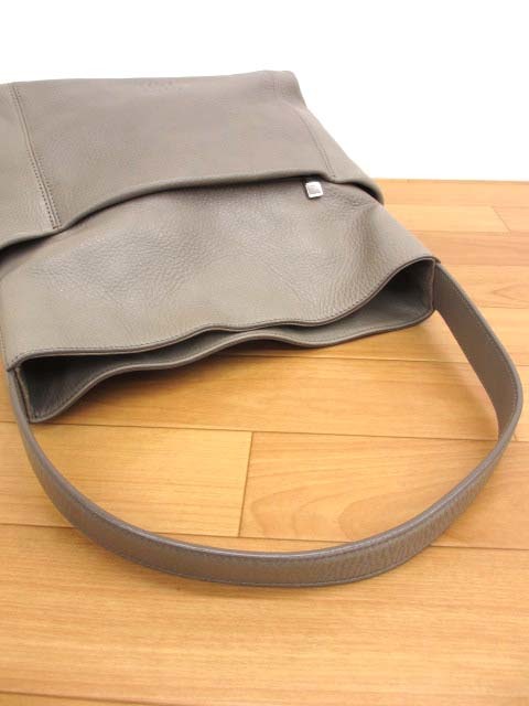 美品 HIROFU ヒロフ 20309 ヴィータ レザーショルダーバッグ M | www