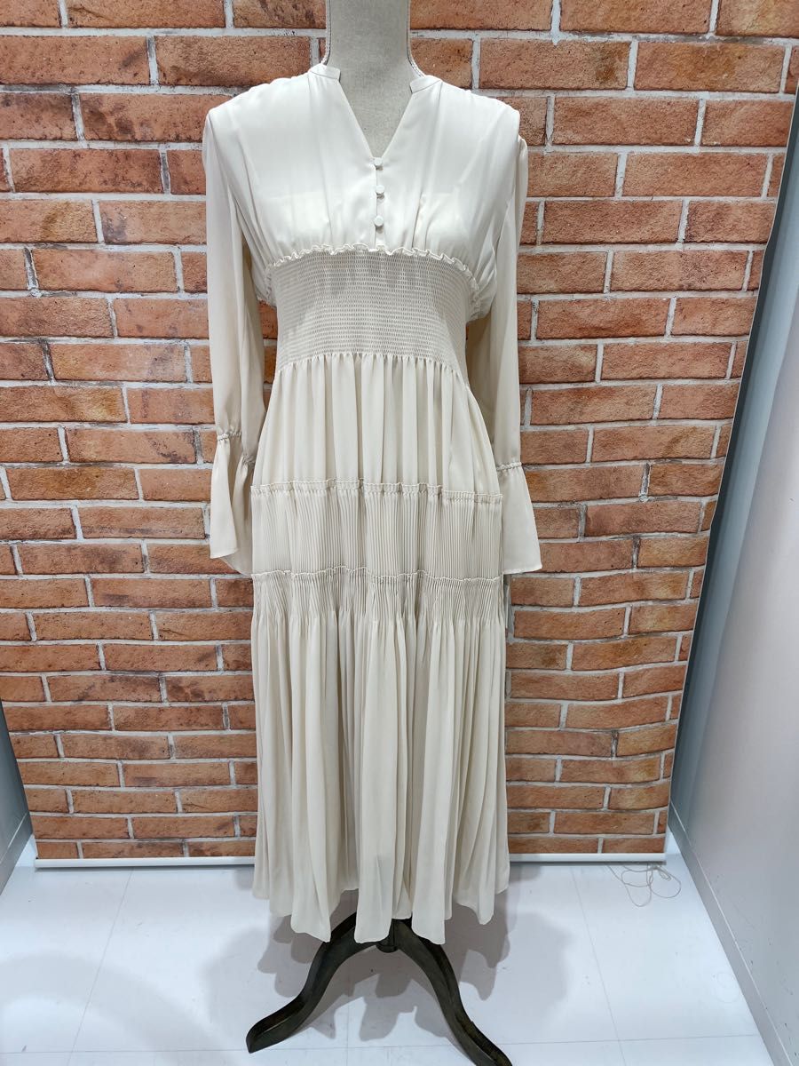 新品】ロングワンピース 白 セルフォード レディースファッション