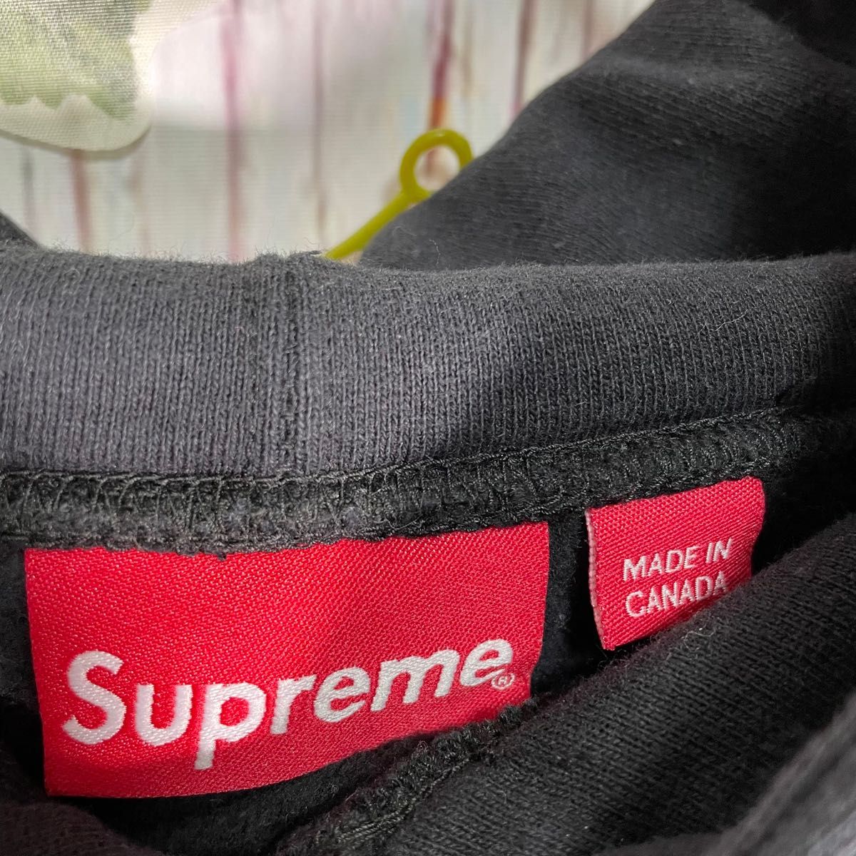 美品】SUPREME シュプリーム プルパーカー 黒 刺繍ロゴ ビッグロゴ