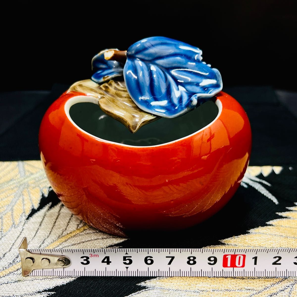 希少品 柿右衛門 十一代 染錦柿形 柿絵マーク 置物 1客 時代物
