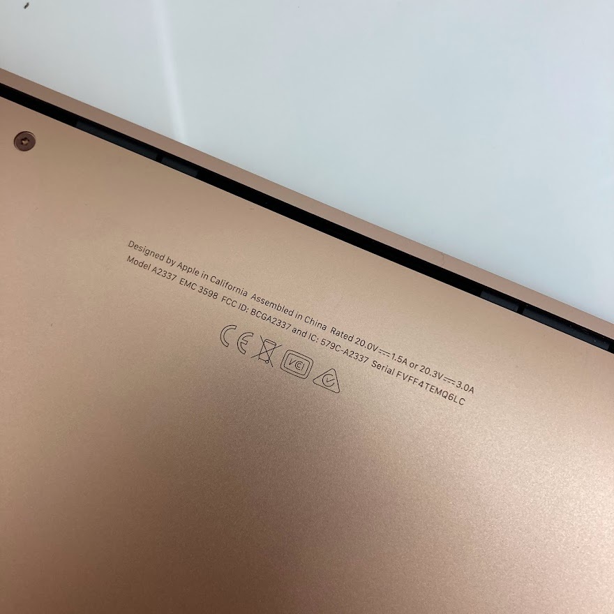 【極美品】　MAC BOOK AIR 13インチ　256GB　マックブック　A2337　MGND3J/A　初期化済　_画像9