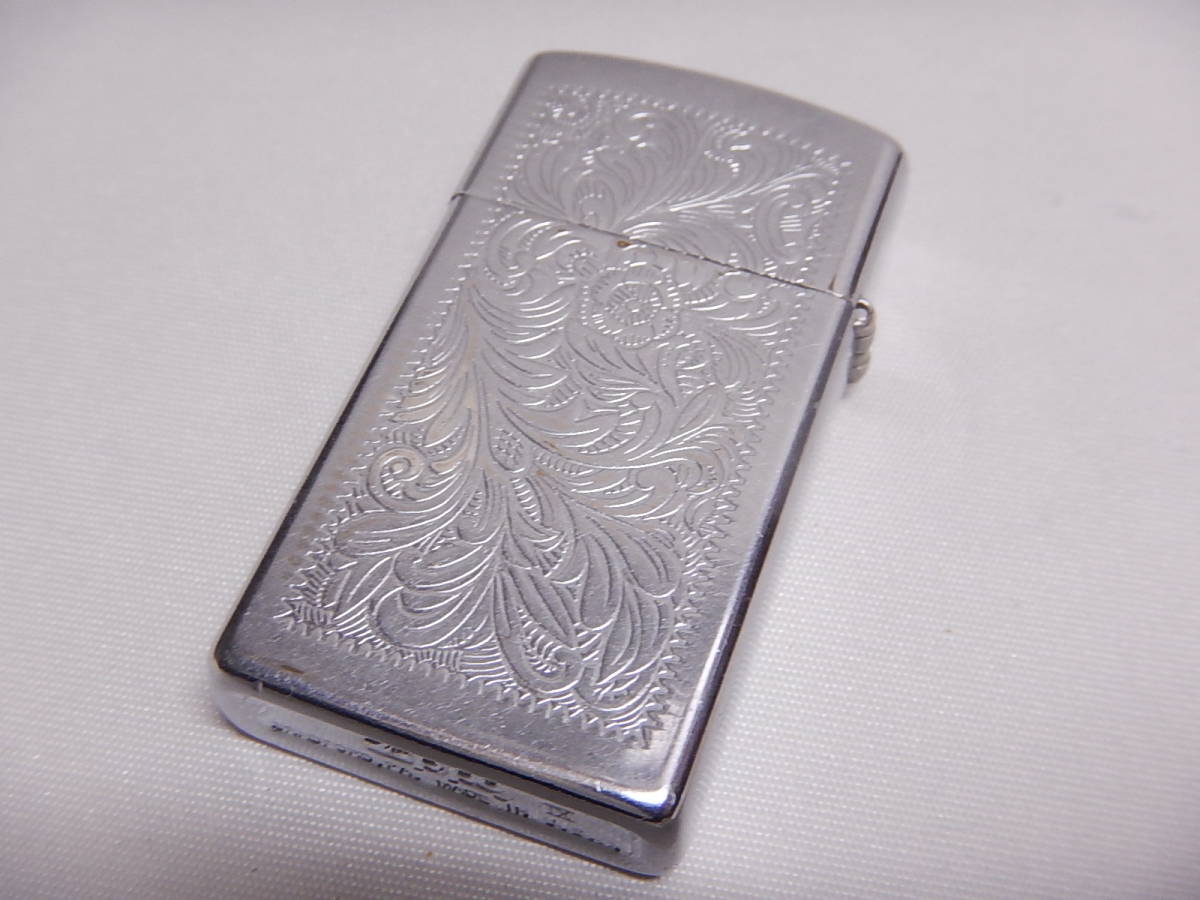 ■ZIPPO ベネチアン 唐草 オイルライター ジッポー ゴールドカラー 喫煙具 煙草 ヴィンテージ 両面彫り 1993年製■_画像3