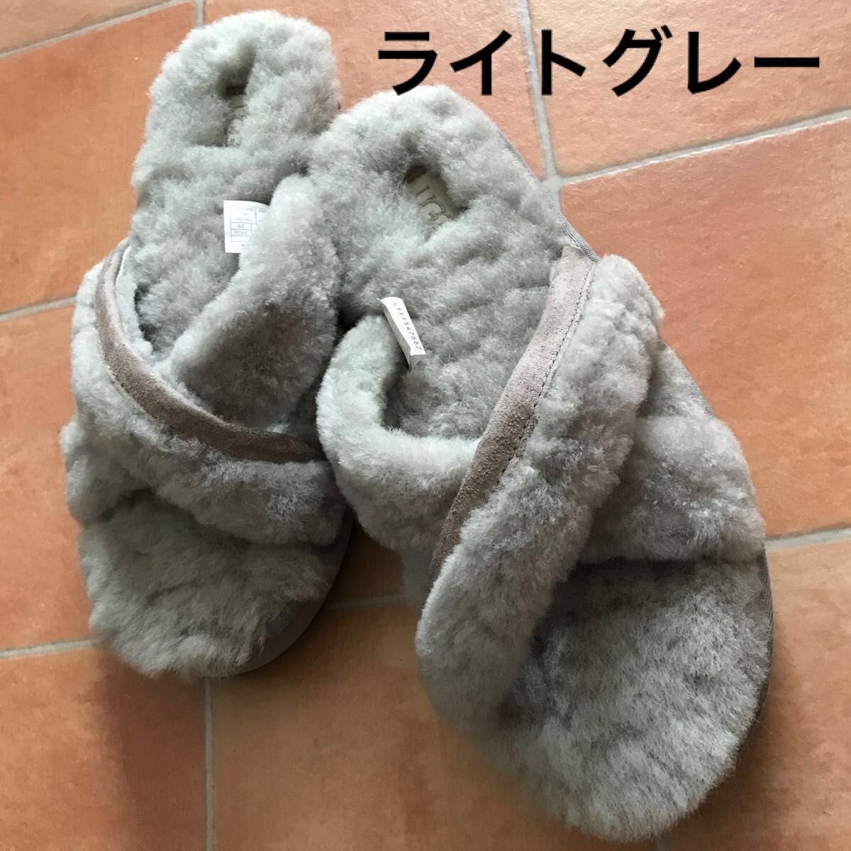 UGG・アグ・ムートン・サンダル・スリッパ・アベラ 25cm・グレー UGG・アグ・ムートン・サンダル・スリッパ・アベラ 25cm・グレー