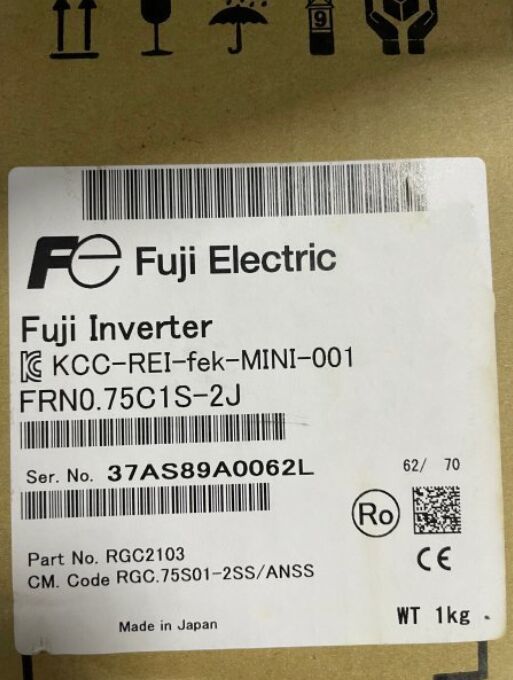 絶賛 インバータ 富士電機 FRN0.75C1S-2J 富士電機 インバーター FRN0