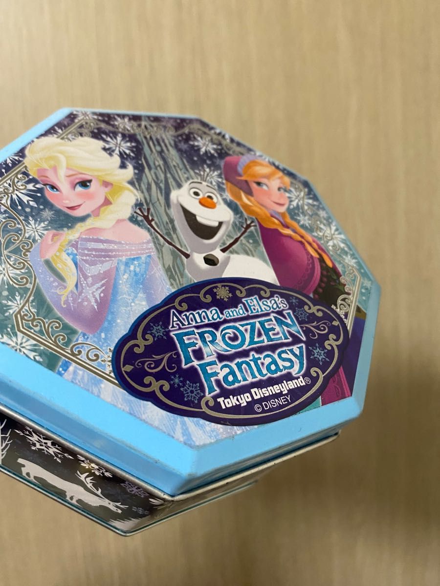 アナと雪の女王　ディズニー　グッズ　小物入れ　お菓子の缶 30周年