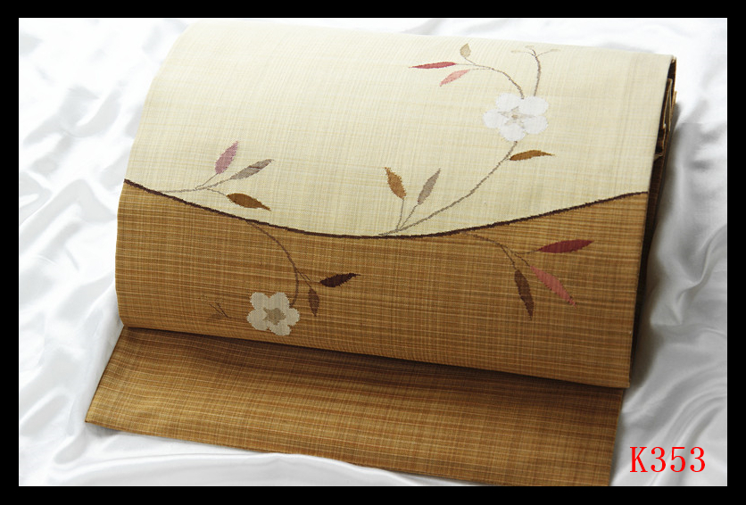 独特な店 【美術】K353厳選逸品 草花文様 蒸栗色黄橡色 気品豊かに