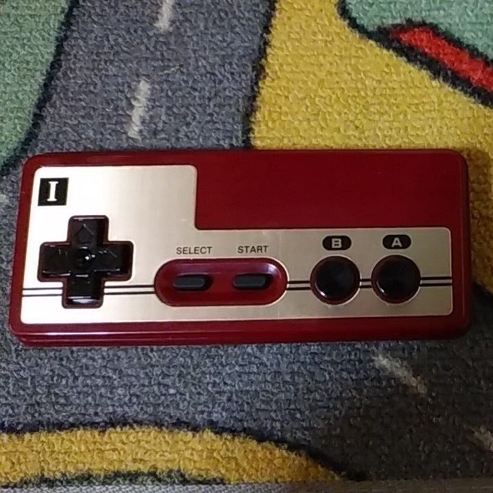 レトロゲーム機コントローラー型　電卓