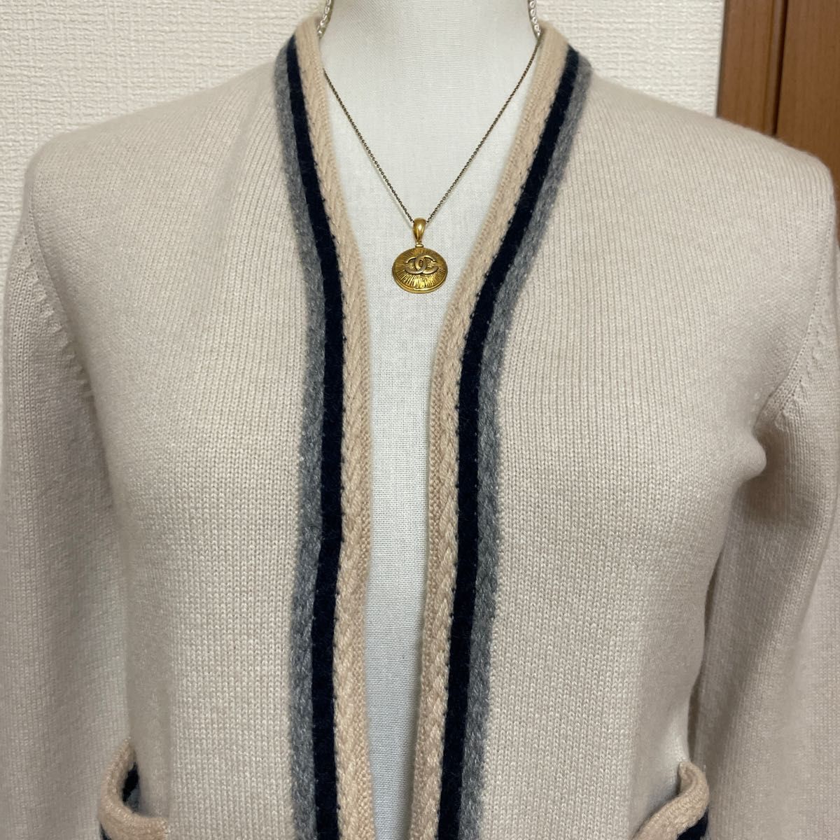 クリーニング済み☆CHANEL☆ 肉厚カシミア100% カーディガン