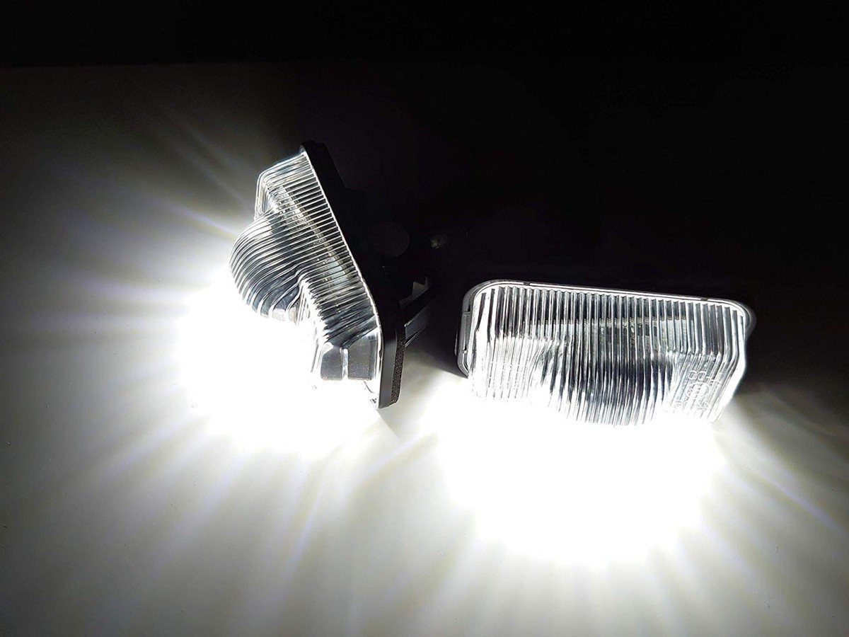 最前線の LEDホワイトバルブ ライセンスランプ用 08569-K9011 ブーン M700S〜 ダイハツ純正 タント タントカスタム ブーン LEDライセンスランプ ナンバー灯