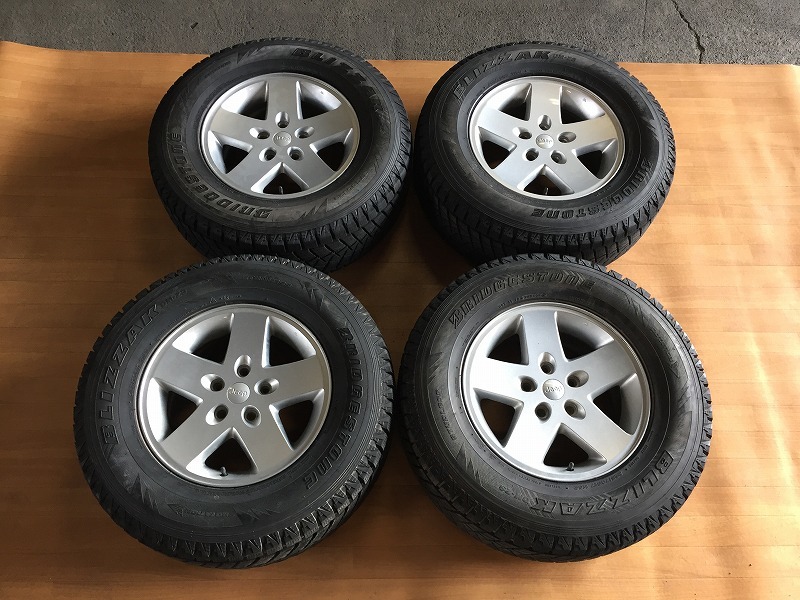 jeepラングラーjk純正ホイールスタッドレスタイヤ4本セット-