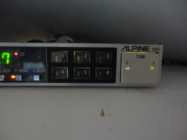 * ALPINE Alpine tuner 1321 width 18 centimeter half DIN size used operation with defect goods 