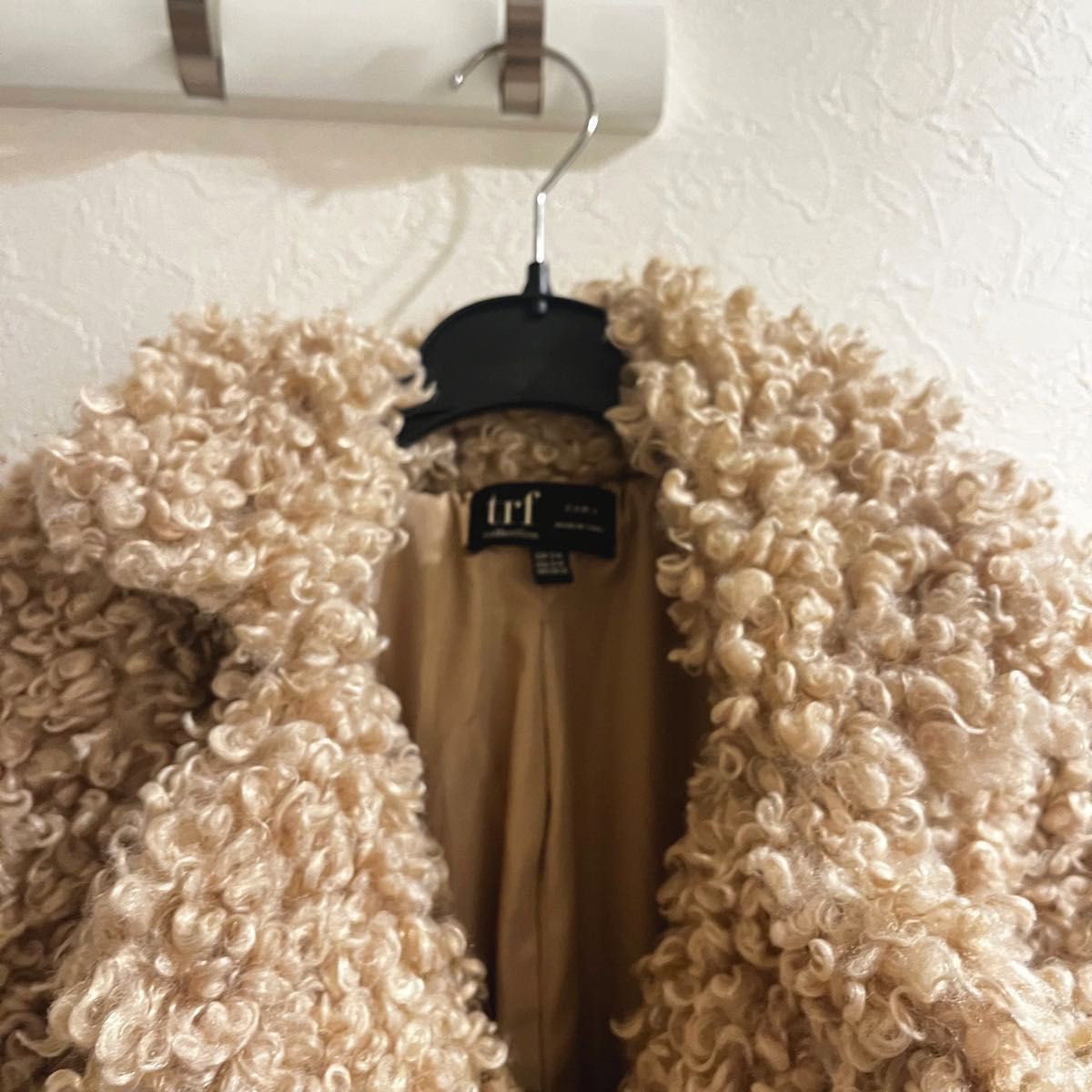 美品】ZARA プードル風 テディベア風フェイクファーコート 美品】ZARA プードル風 テディベア風フェイクファーコート