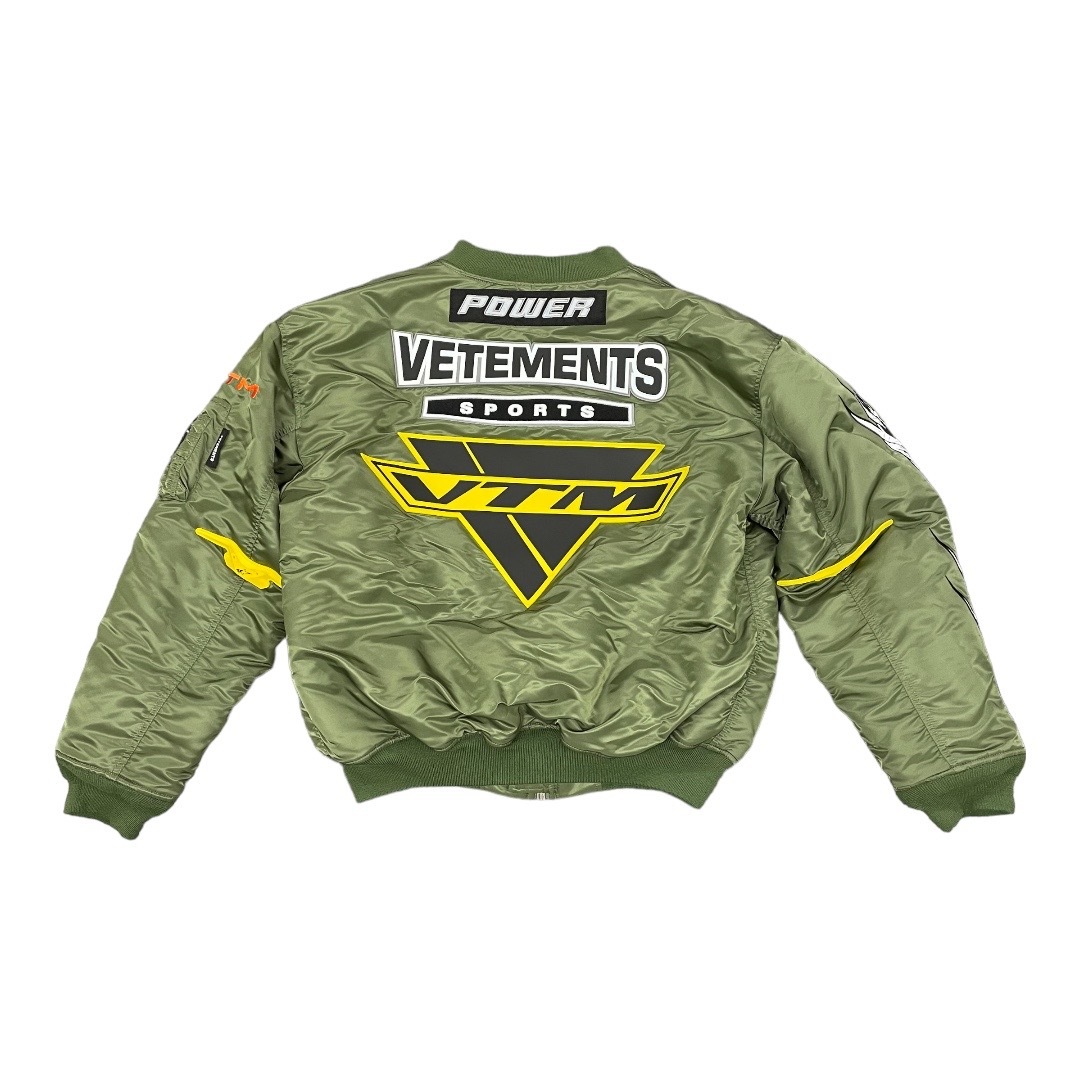 akevitt1st様専用 VETEMENTS 21AW Racing Logo Bomber コラボ akevitt1st様専用 VETEMENTS 21AW Racing Logo Bomber コラボ