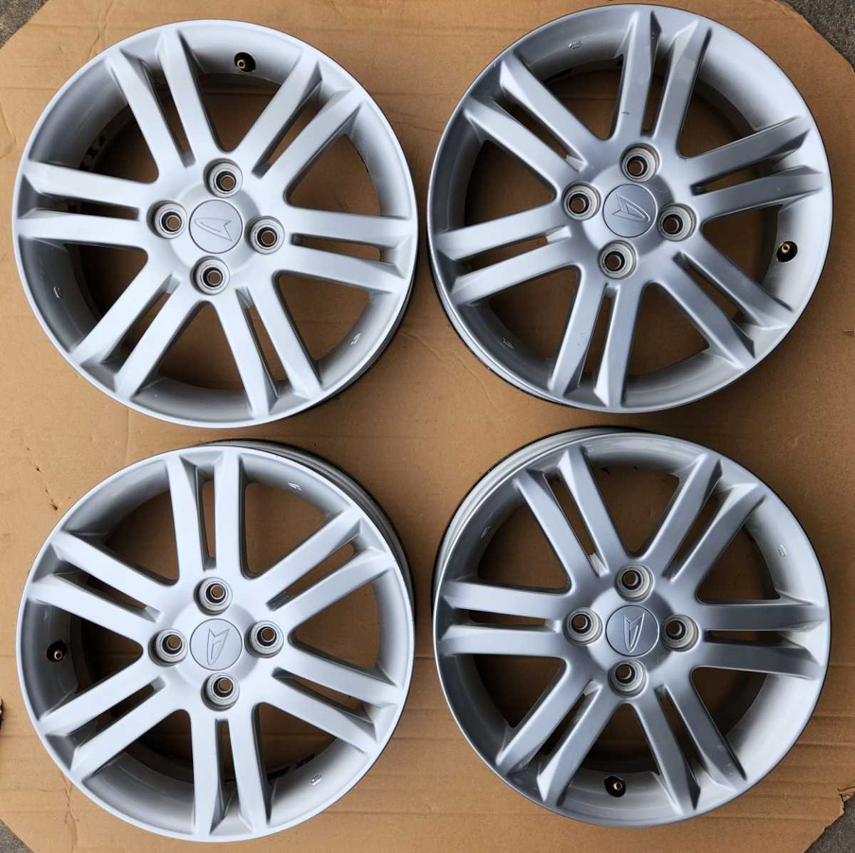 ヤフオク! - ダイハツ純正 15インチアルミ 4本セット ムーブ