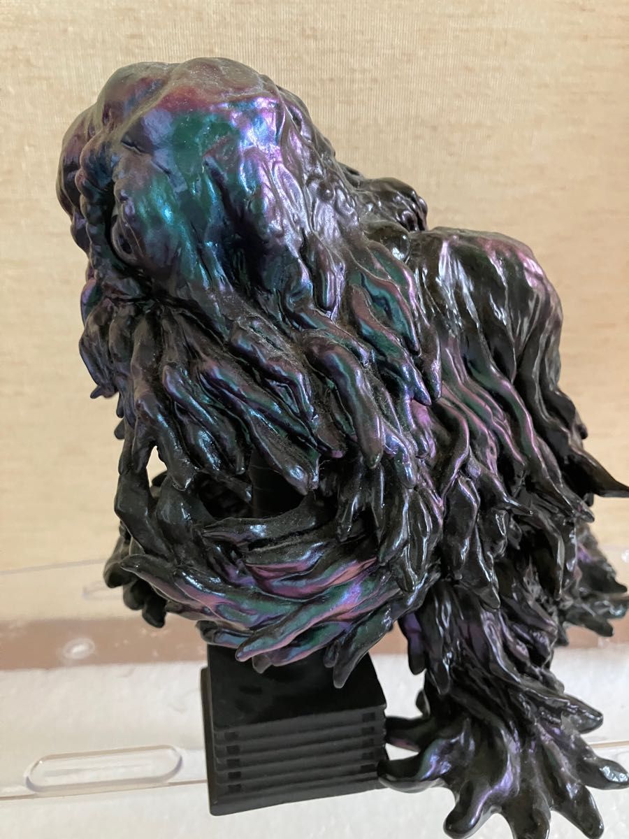 ヘドラのフィギュアです。