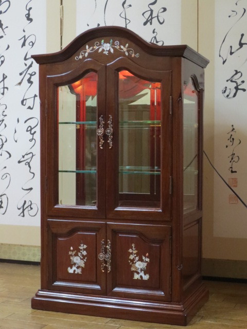 中国美術「 江雪 柳宗元」彫刻 花梨無垢材 唐木 飾り棚 ガラス ショー