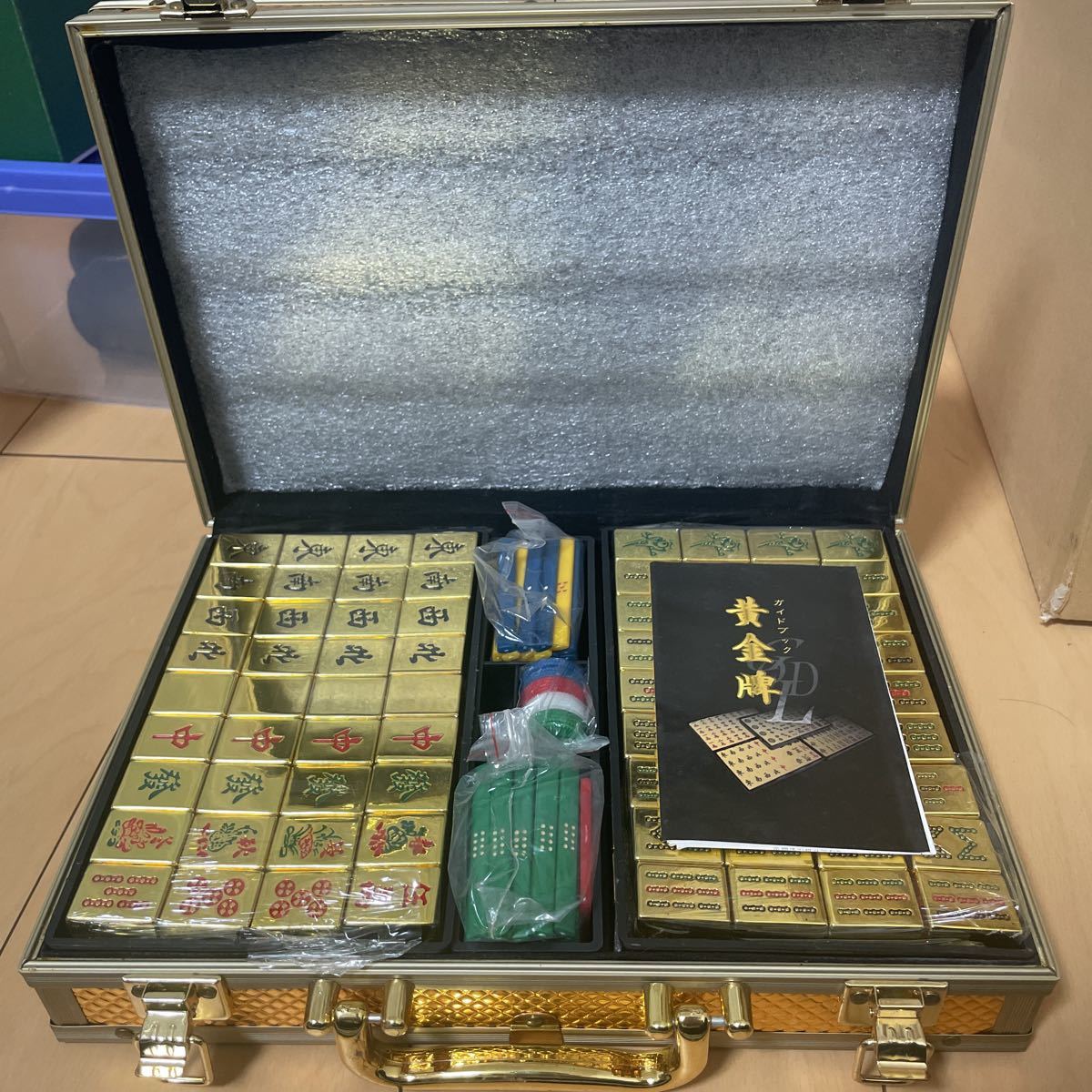 ヤフオク! - 送料込 未使用品 麻雀牌 黄金牌