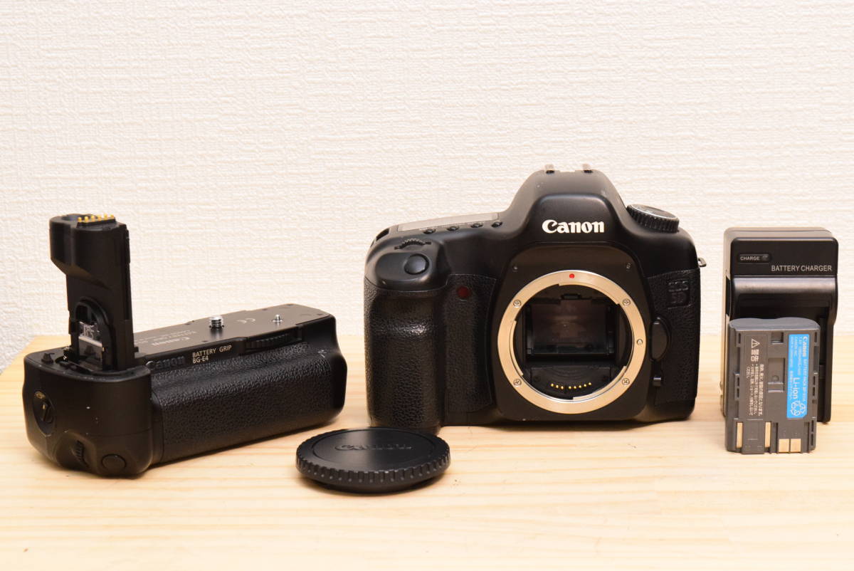 EOS 5D +BG-E4（純正バッテリーグリップ）とセット-