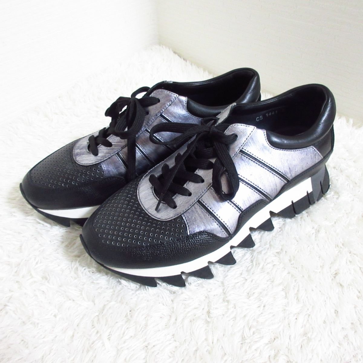 美品】 DOLCE&GABBANA スニーカー nationalethicsproject.org