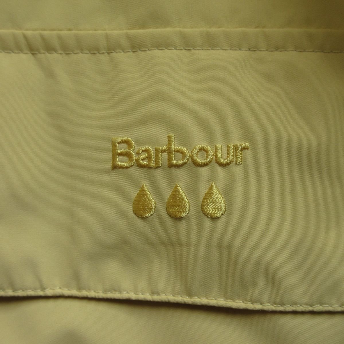 美品 Barbour バブアー WEATHER COMFORT ロゴ刺繍 フード付き レインコート４イエロー 黄色_画像8