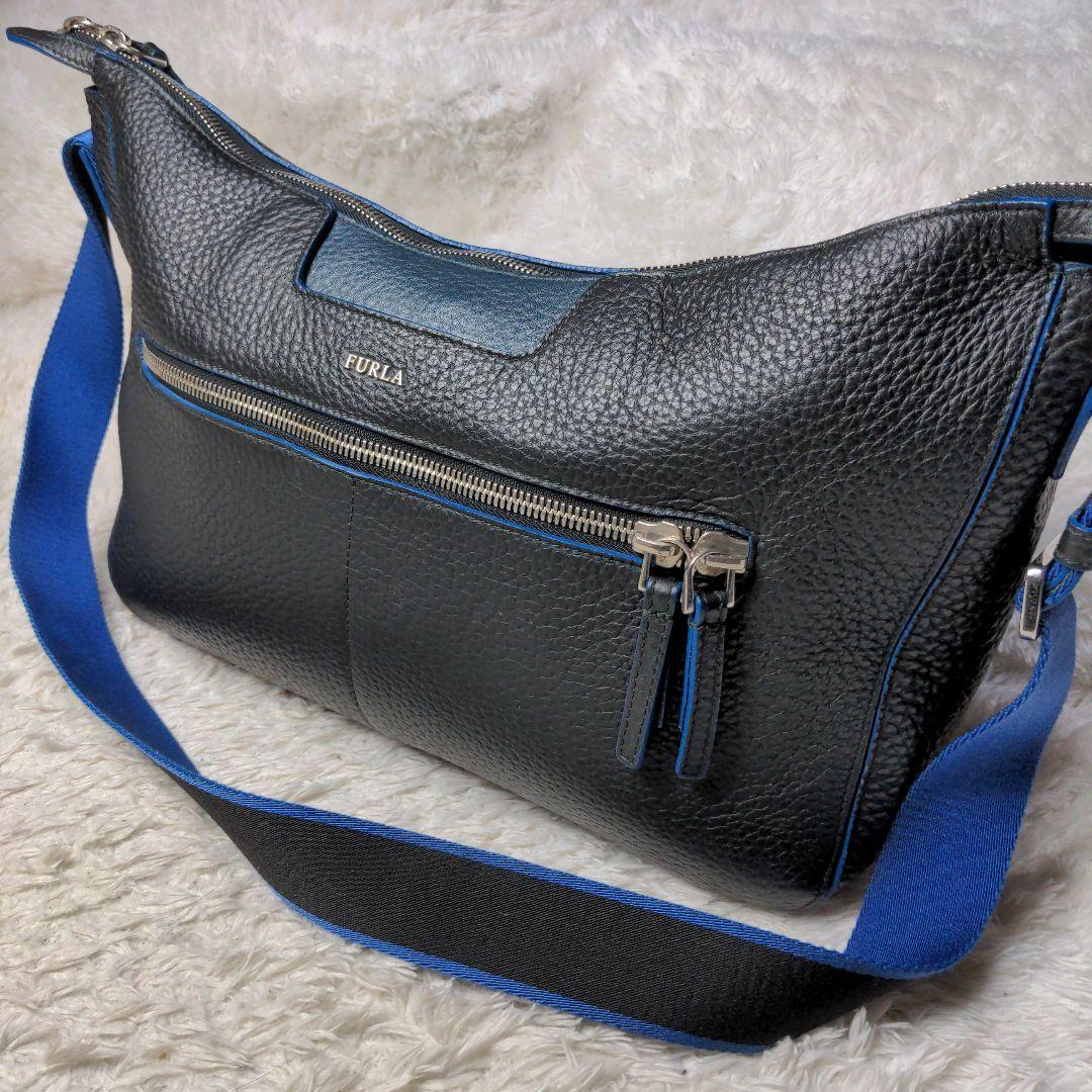 高品質の人気 レア色 FURLA メンズ メッセンジャーバッグ