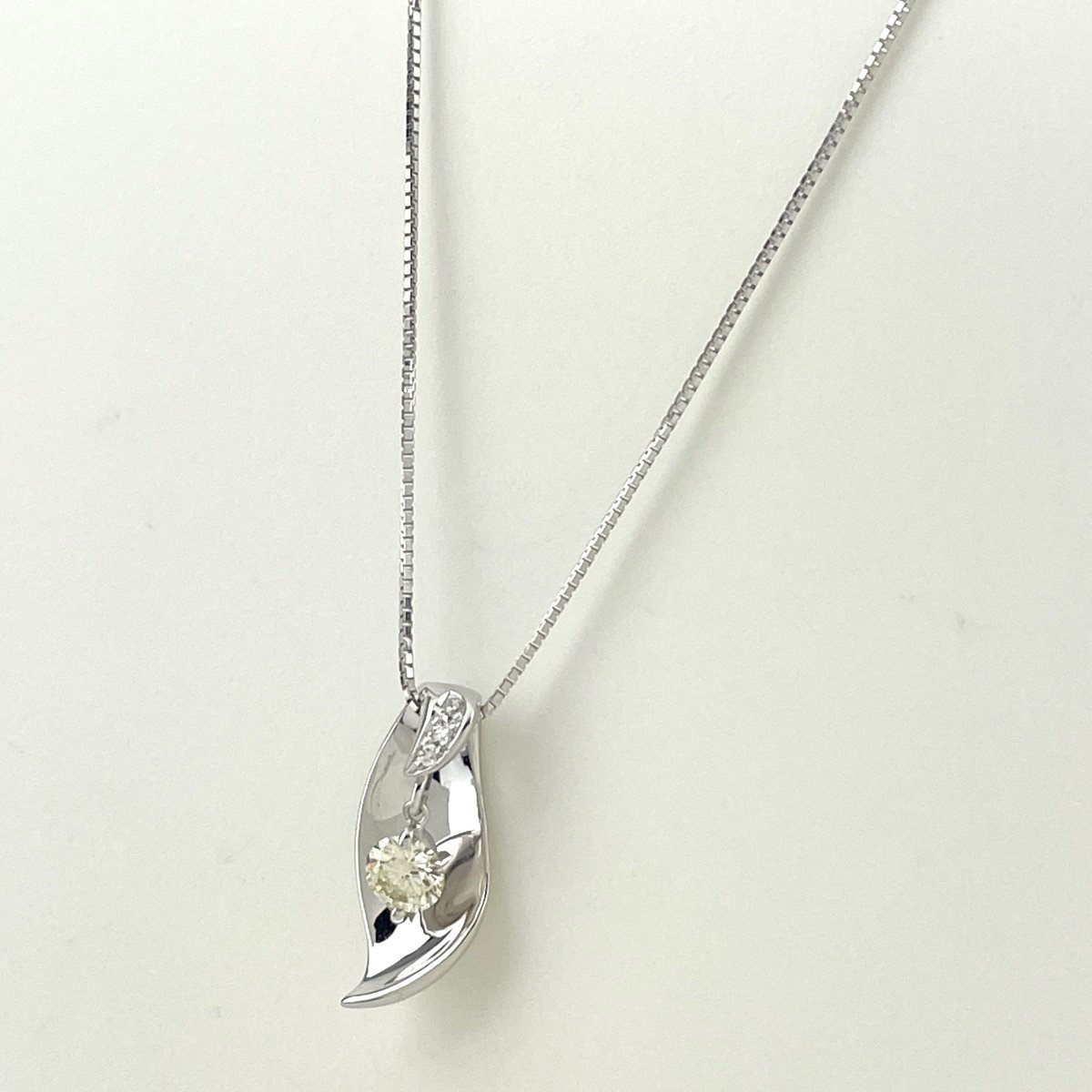 ダイヤモンド デザインネックレス K18 ホワイトゴールド ペンダント メレダイヤ ネックレス WG ダイヤモンド レディース 