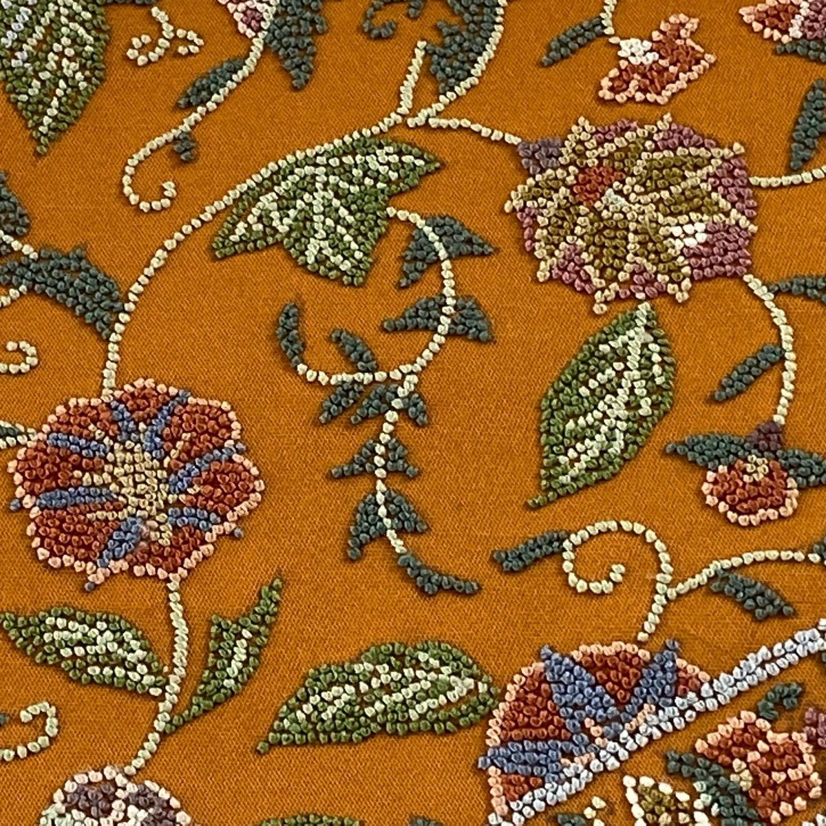 袋帯 美品 逸品 華文 花唐草 相良刺繍 オレンジ お太鼓柄 正絹