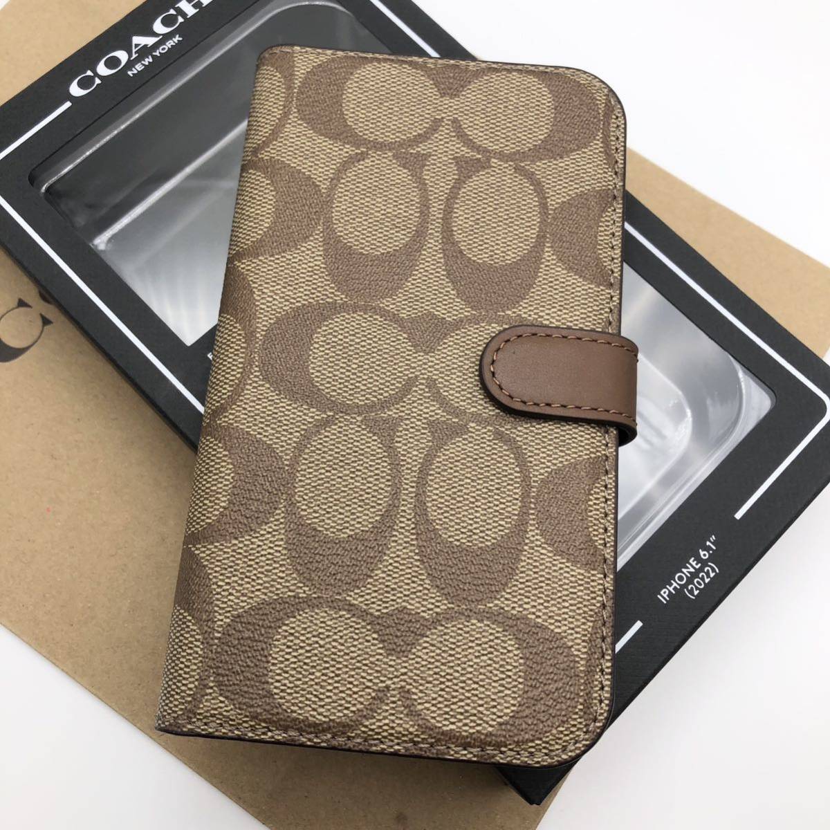 COACH新品】☆iPhone 13 ・iPhone14 対応☆カーキ☆-