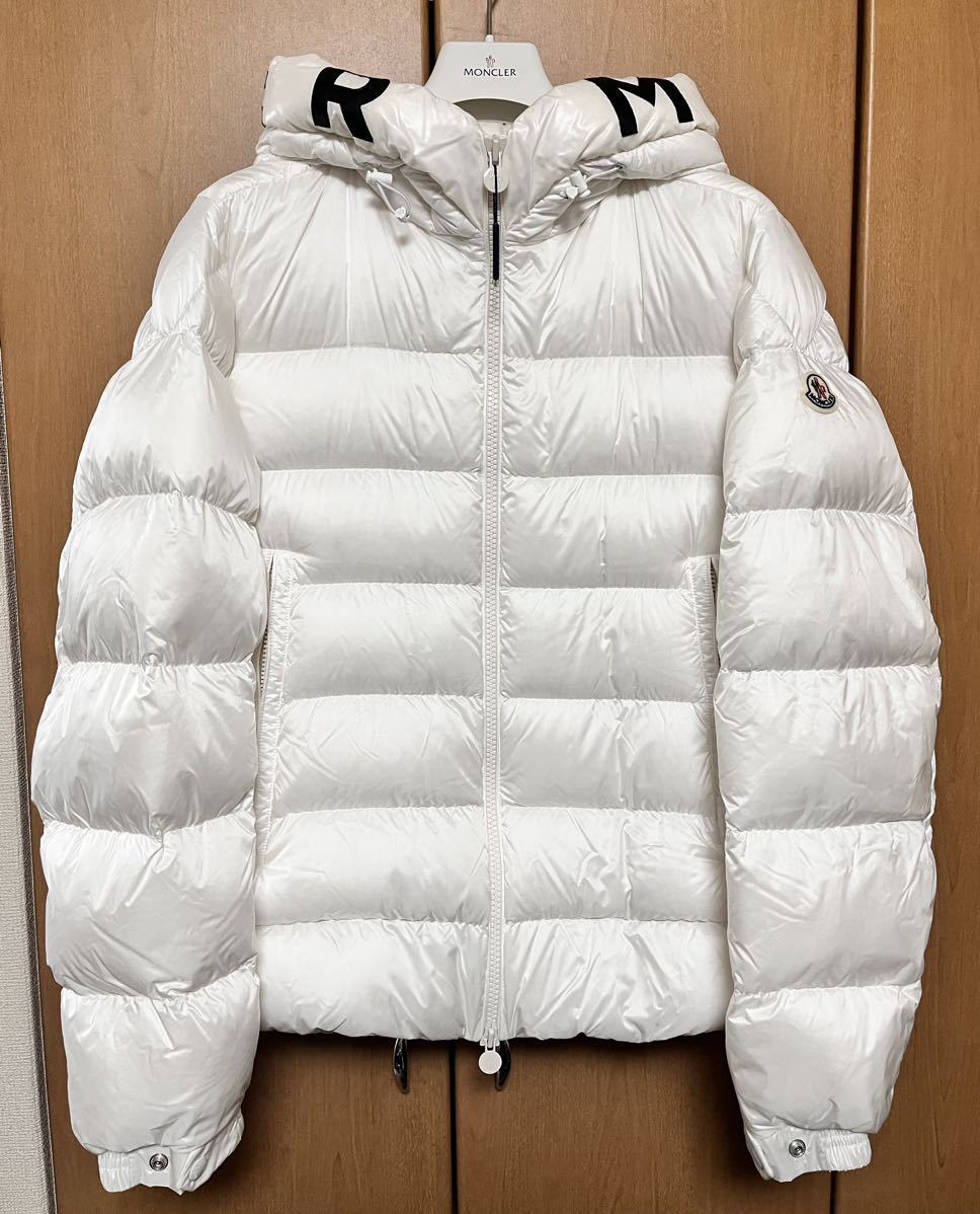 肌触りがいい MONCLER ホワイト ダウンジャケット 1 - codecam.be