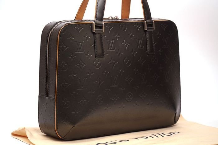 【使用わずか 極美品】ルイヴィトン Louis Vuitton モノグラム マット マルデン メンズ ショルダーバッグ M55132 保存袋 定価約21万 6132_正規品のみを取り扱っております。