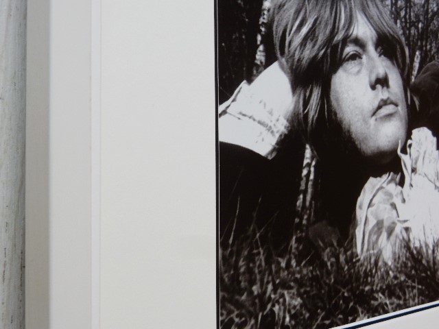 ブライアン・ジョーンズ/アート ピクチャー 額装/1969/Brian Jones/Rolling Stones/ローリング・ストーンズ/Paint It Black/モノクロ写真_画像3