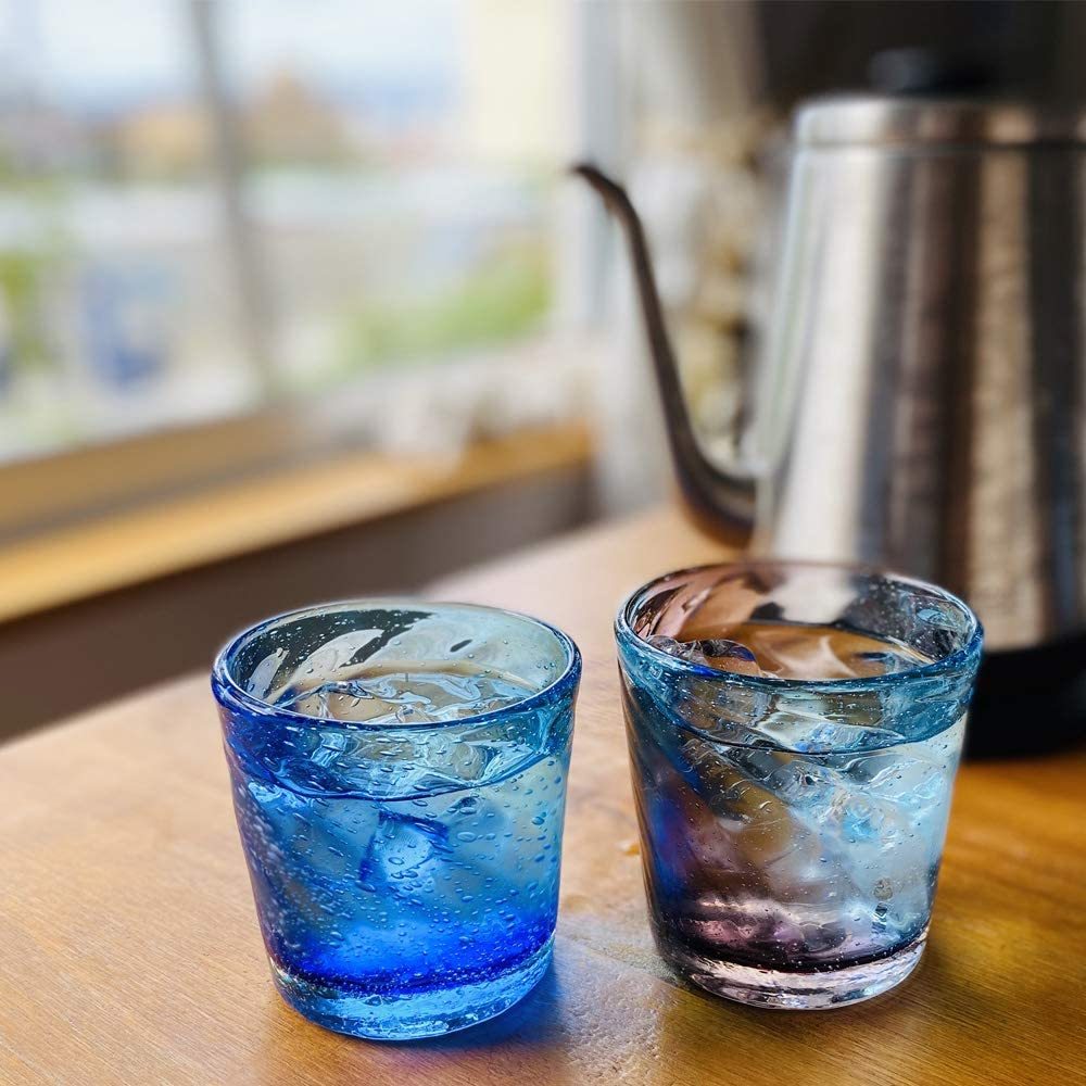 琉球ガラス 美ら海ロックグラス 涼し気なライトブルー×ブルー冷茶グラス コップ カップ グラス 270ml 吹きガラス製法 ひねり模様 鮮やか