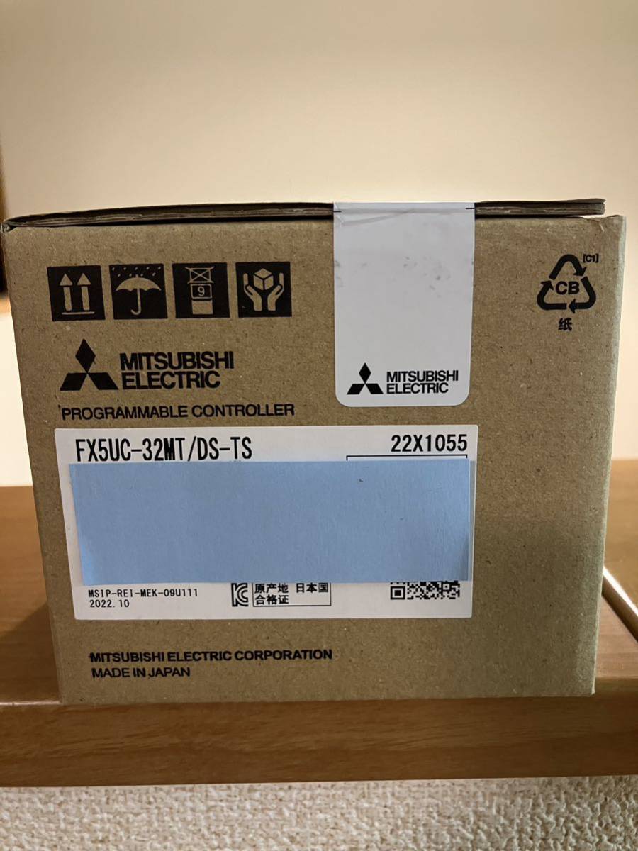 三菱電機 シーケンサ FX5UC-32MT/DS-TS スプリングクランプ端子台仕様