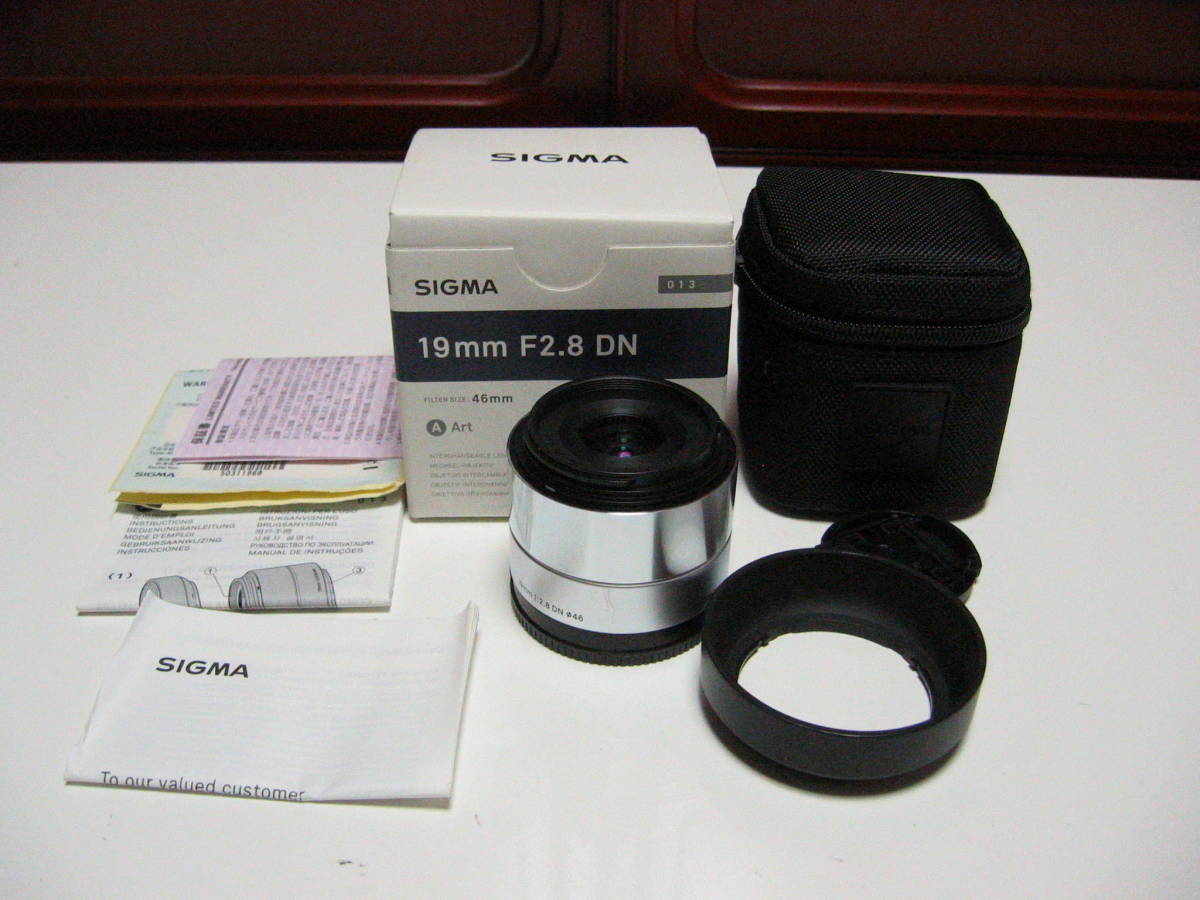 SIGMA シグマ Art 19mm F2.8 DN ソニーEマウント用 フード付き SIGMA シグマ Art 19mm F2.8 DN ソニーEマウント用 フード付き
