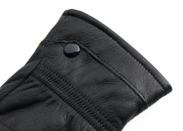 [ smartphone Touch correspondence ]book@ leather gloves ram leather reverse side boa sheep leather glove touch panel gift ski genuine winter protection against cold black [ free size * men's for ]