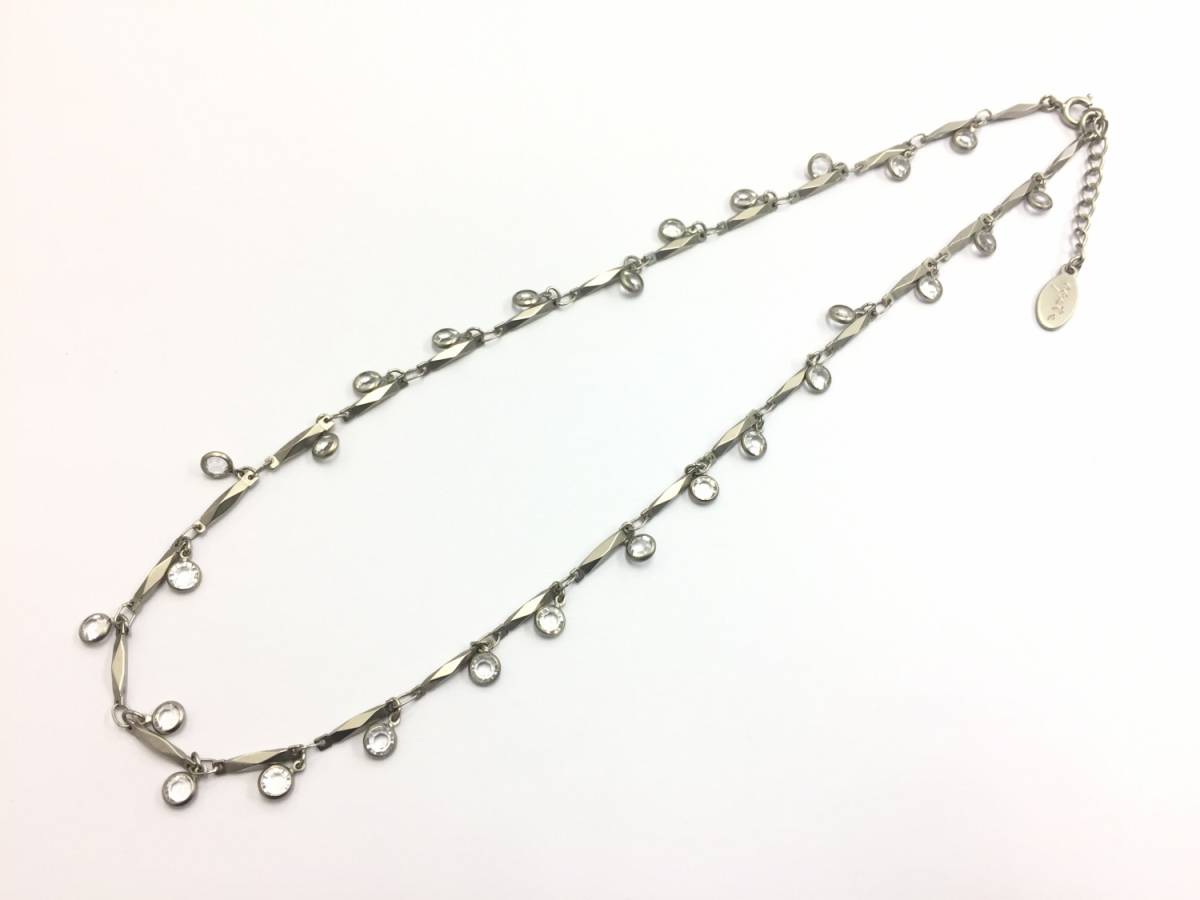 【ネックレス】agete アガット ネックレス 短め ダイヤのようなキラキラストーンが揺れる アンティーク　銀色　シルバーカラー_画像3