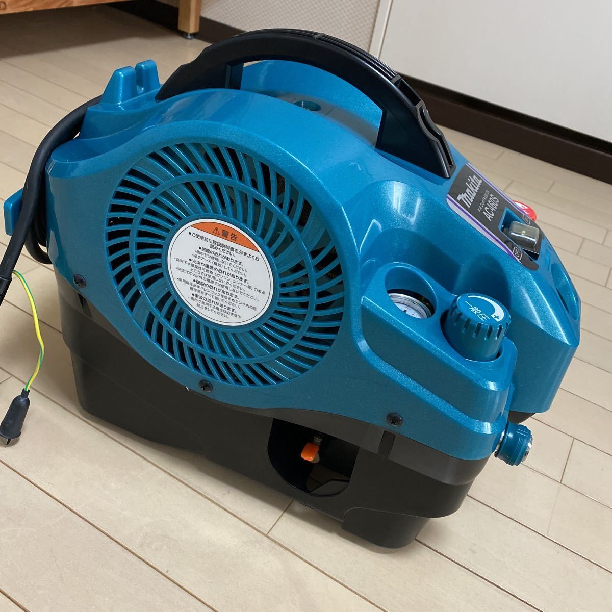 日本製!!★超美品★室内使用のみ!!マキタ makita 内装エアコンプレッサー AC460S_画像5