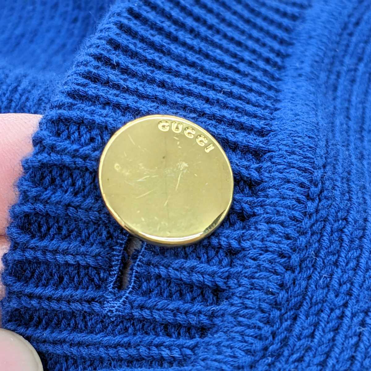 美品 21AW GUCCI グッチ GG ステッチ コットン Vネック カーディガン ベージュ ブルー サイズL 金ボタン ストライプ